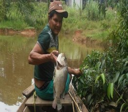 VÍDEO - Pescador é atacado por sucuri na capital